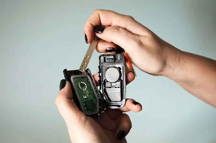 How To Change The Battery In A Jeep Key Fob